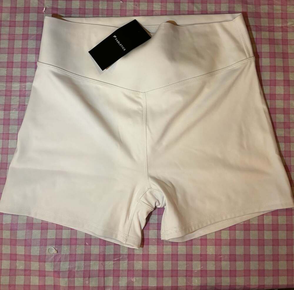 Fabletics High Waist Athletic Shorts Size XL Off White